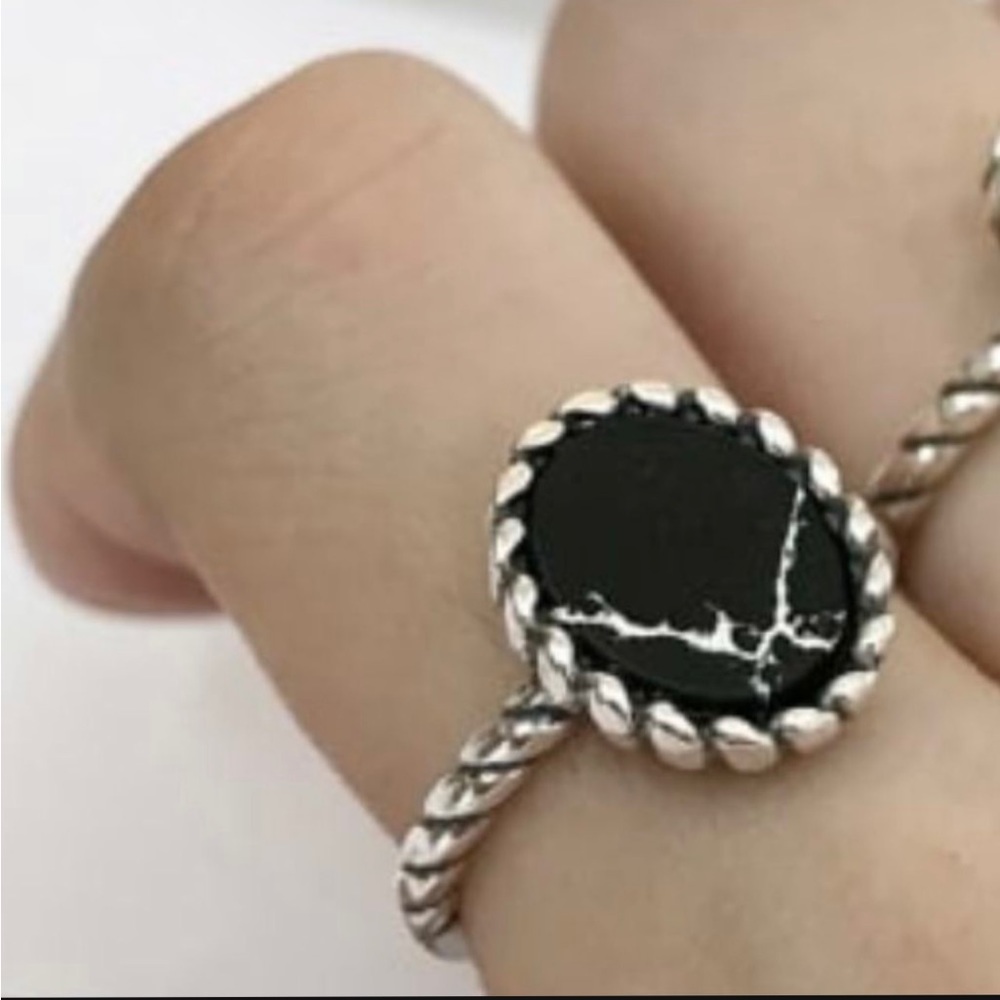 925 Sterling Silver Buffalo Black Turquoise
Oval Vintage Open Ring